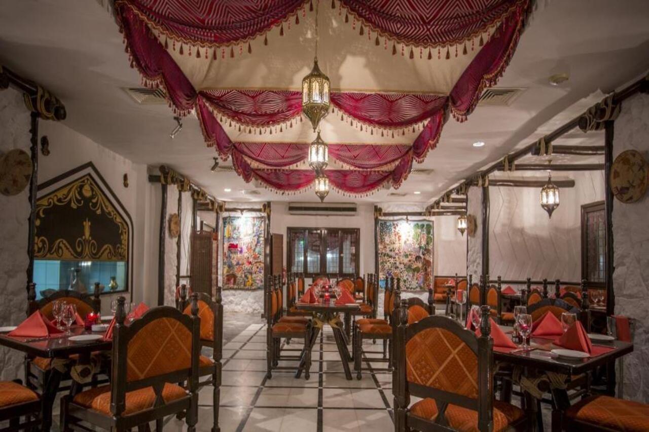 Danat Al Ain Resort Exteriér fotografie The interior of the restaurant