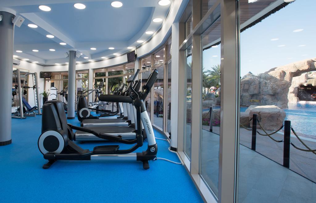 Danat Al Ain Resort Exteriér fotografie The gym at Atlantis Paradise Island