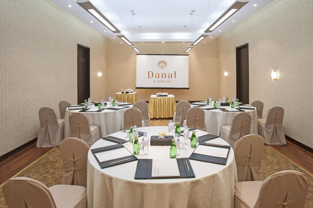 Danat Al Ain Resort Exteriér fotografie Meeting room